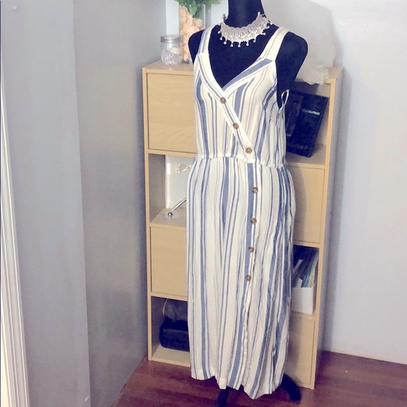 Dresses & Skirts - Cute Paris dress